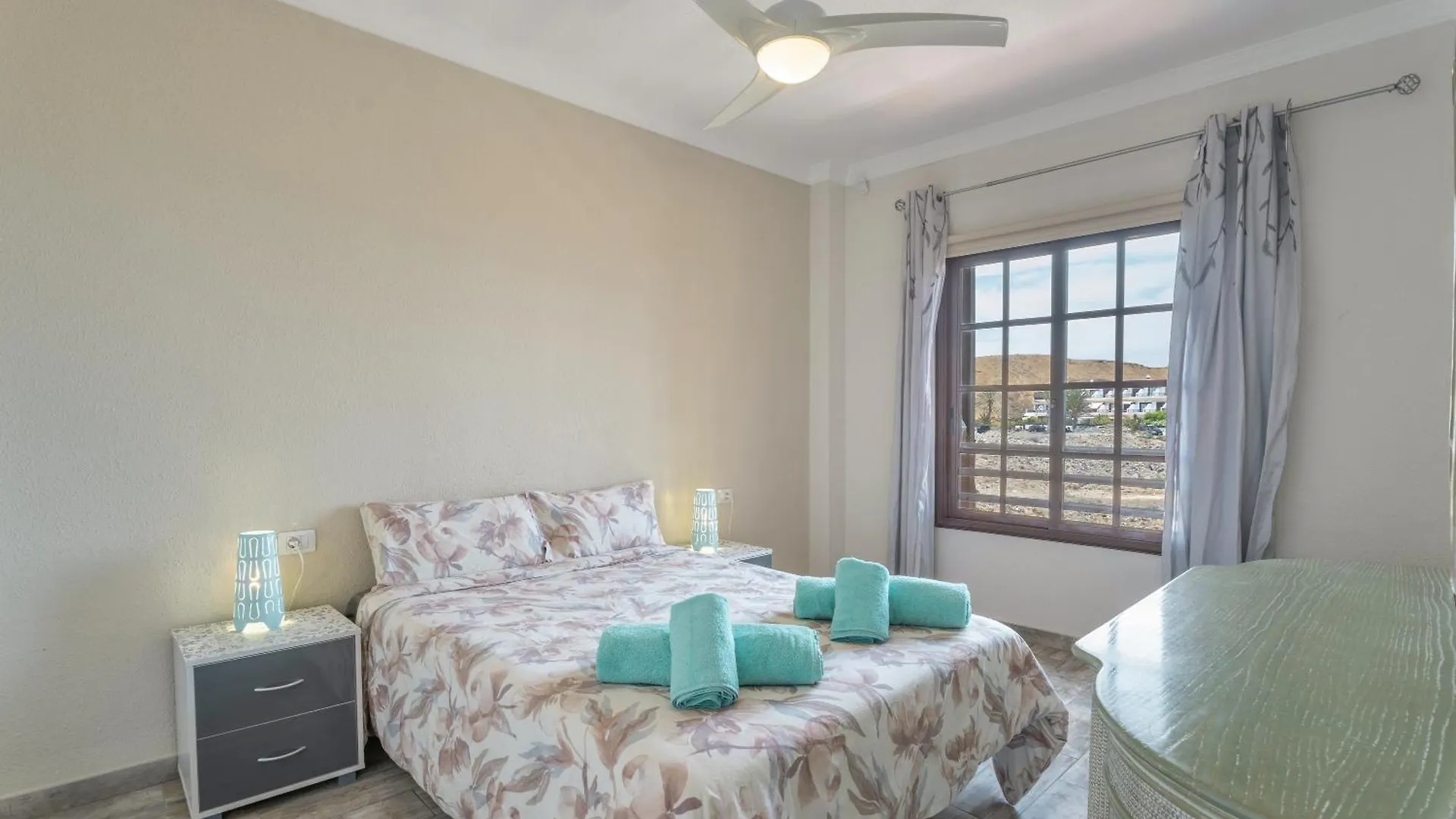 קוסטה דל סילנסיו Atlantis 3 One Bedroom, Sea Front ספרד